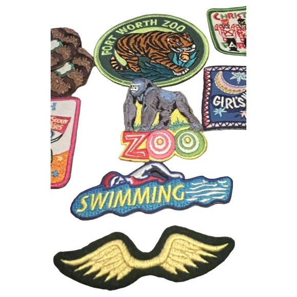 Brownies Girl Scouts Fly Up Wings Christmas Booth 100Cookies Levels Mixed Lot of - Picture 8 of 8